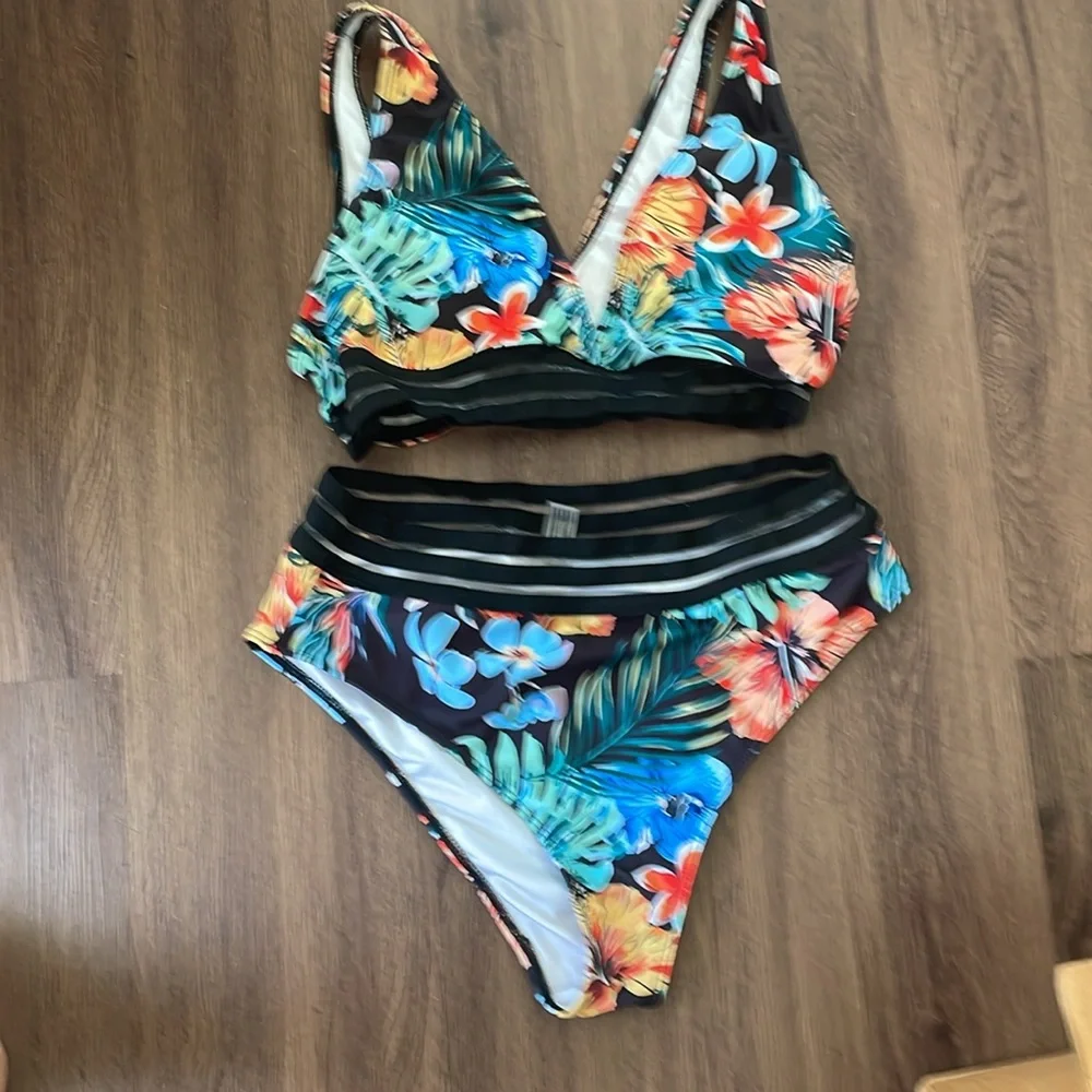 SHEIN Tropical Mesh Trim Bikini Set Women Size L NWOT